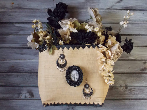 Cream and Black Paris Indoor Wreath
